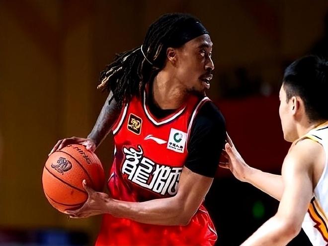 英雄联盟台服官网-包含加时末段广东宏远调整名单以备全明星赛，官宣签约环节打磨，赛场秩序良好，阵容厚度经受考验的词条